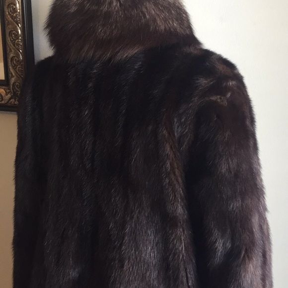 Reversible Mink Trench Coat with Crystal Fox Trim - Picture 4 of 8